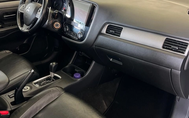 imagem-https://www.socarrao.com.br/sc-vehicle-images-prod/1726934/1784647363415-gb-87f535d.jpeg