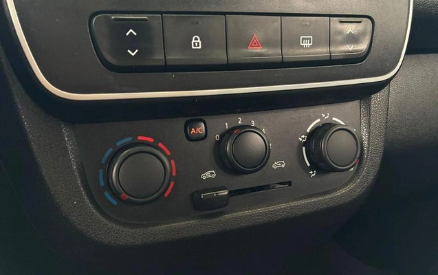 imagem-https://www.socarrao.com.br/sc-vehicle-images-prod/1727001/1788101328336-8119881_8_B_12087e4a30.jpeg