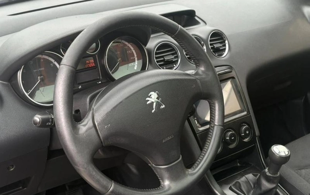 imagem-https://www.socarrao.com.br/sc-vehicle-images-prod/1727715/1779724321173-ODA3MjUxN180X0JfY2IyZTEwMGUzMC5qcGVn.jpeg