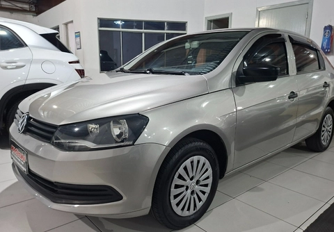 Volkswagen Voyage 2016 Prata — foto 1 de 3