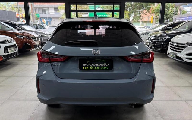 imagem-https://www.socarrao.com.br/sc-vehicle-images-prod/1729165/1788376842165-8094608_4_B_5adfa19ada.jpeg