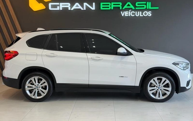imagem-https://www.socarrao.com.br/sc-vehicle-images-prod/1729166/1790869120518-8120229_18_B_cc0a2db731.jpeg