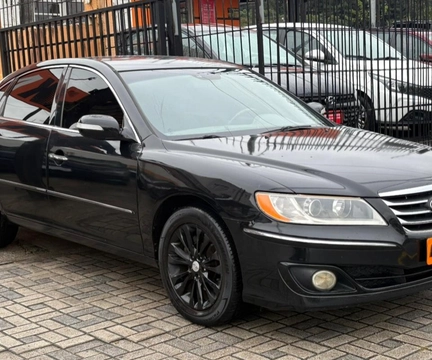 Hyundai Azera 2011 Preto — foto 1 de 3