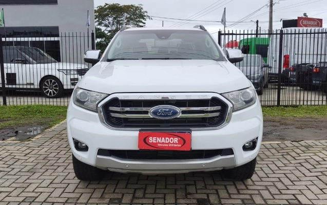 imagem-https://www.socarrao.com.br/sc-vehicle-images-prod/1732587/1789133674320-cb9vL0trUheg8hkiZqCu9vgpdh0Q1OAv.jpg