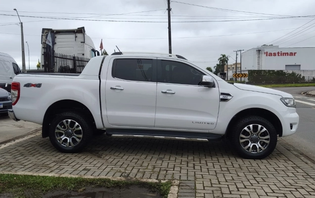 imagem-https://www.socarrao.com.br/sc-vehicle-images-prod/1732587/1789133674324-NIAwPkcXu9dBg4dnrvDYSSbnQGbNpnAy.jpg