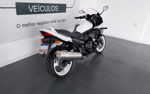 imagem-https://www.socarrao.com.br/sc-vehicle-images-prod/1732788/1787936746064-pFQ5IwxMYndeMCT9E5rpgimFxacgTLcD.jpg