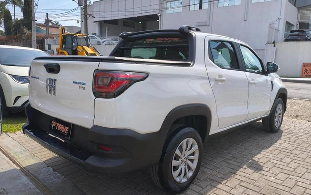 imagem-https://www.socarrao.com.br/sc-vehicle-images-prod/1733397/1790885803313-8110600_19_B_45ae26b592.jpeg