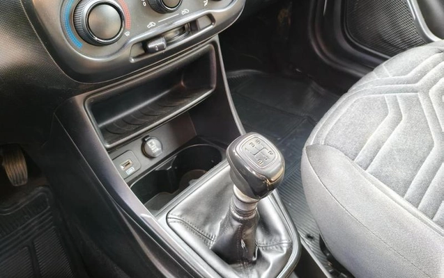 imagem-https://www.socarrao.com.br/sc-vehicle-images-prod/1733397/1790885803320-8110600_13_B_45e1da13e4.jpeg
