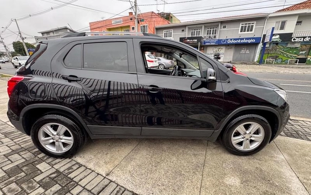 imagem-https://www.socarrao.com.br/sc-vehicle-images-prod/1733467/1788381769362-8121659_3_B_acefd65a5f.jpeg