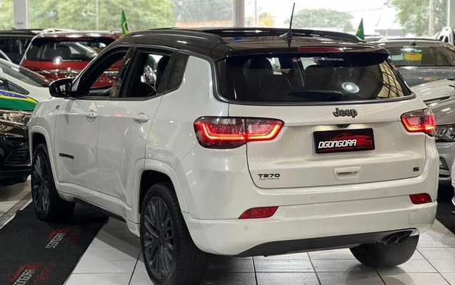 imagem-https://www.socarrao.com.br/sc-vehicle-images-prod/1734009/1786755579302-8121788_4_B_eec1d8f706.jpeg