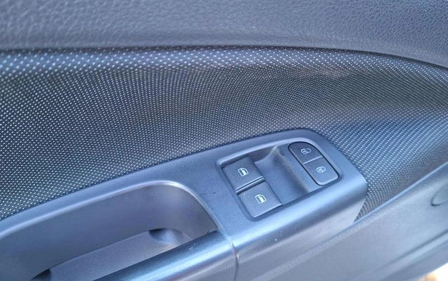 imagem-https://www.socarrao.com.br/sc-vehicle-images-prod/1734564/1788011739415-8121854_10_B_8a0f3b3f33.jpeg