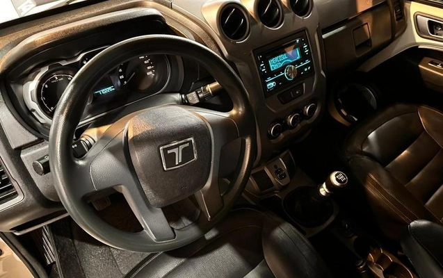 imagem-https://www.socarrao.com.br/sc-vehicle-images-prod/1734756/1788975874518-8122001_5_B_a9d99e8aad.jpeg