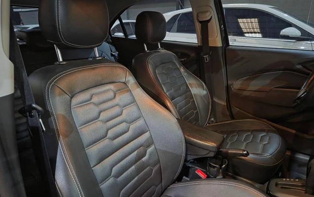 imagem-https://www.socarrao.com.br/sc-vehicle-images-prod/1735260/1779981965371-8122116_14_B_3389435a48.jpeg