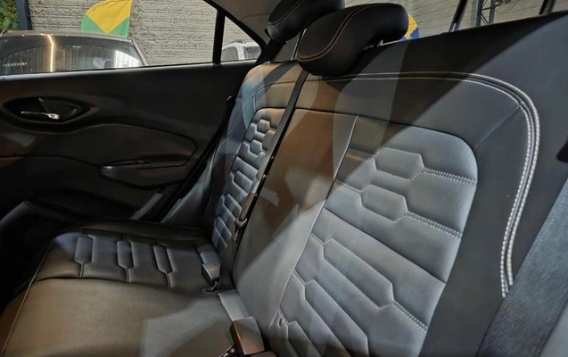 imagem-https://www.socarrao.com.br/sc-vehicle-images-prod/1735260/1779981965373-8122116_14_B_6deae77938.jpeg