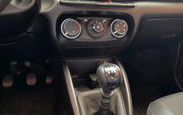 imagem-https://www.socarrao.com.br/sc-vehicle-images-prod/1735264/1787167280101-8122112_9_B_274d58e1b9.jpeg