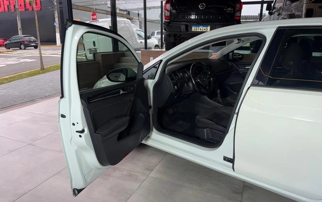 imagem-https://www.socarrao.com.br/sc-vehicle-images-prod/1737757/1785329132146-8114191_9_B_9af63c83ec.jpeg