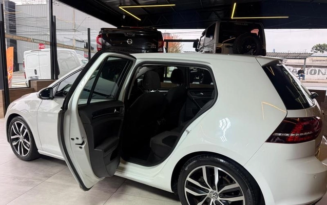 imagem-https://www.socarrao.com.br/sc-vehicle-images-prod/1737757/1785329132147-8114191_19_B_ba6b9cc2e9.jpeg