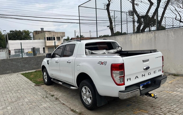 imagem-https://www.socarrao.com.br/sc-vehicle-images-prod/1738574/1779748597038-M2QxZTYxYWQtMzEyYy00ZmY2LThkYzMtOTc3NTAyMmExZmFmLmpwZWc.jpeg