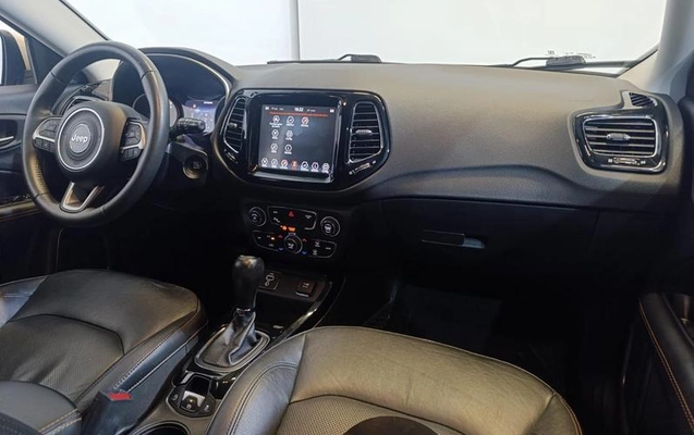imagem-https://www.socarrao.com.br/sc-vehicle-images-prod/1742615/1784755287872-8122518_14_B_e6bc1d7734.jpeg