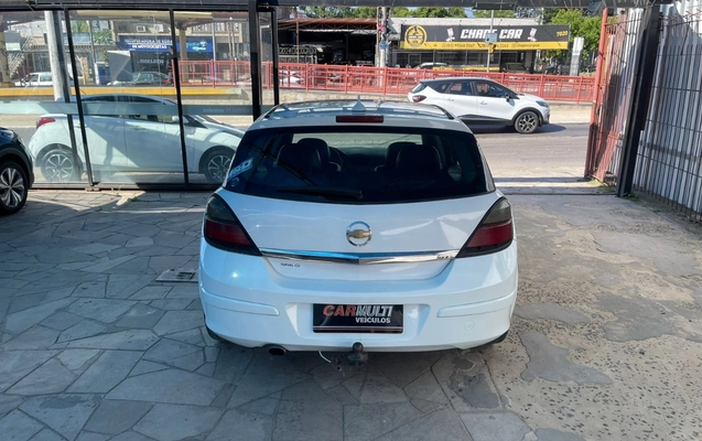 imagem-https://www.socarrao.com.br/sc-vehicle-images-prod/17436/1771943225754-V2hhdHNBcHAgSW1hZ2UgMjAyNi0wMS0xOSBhdCAxNS4wOS4yOS5qcGVn.jpeg