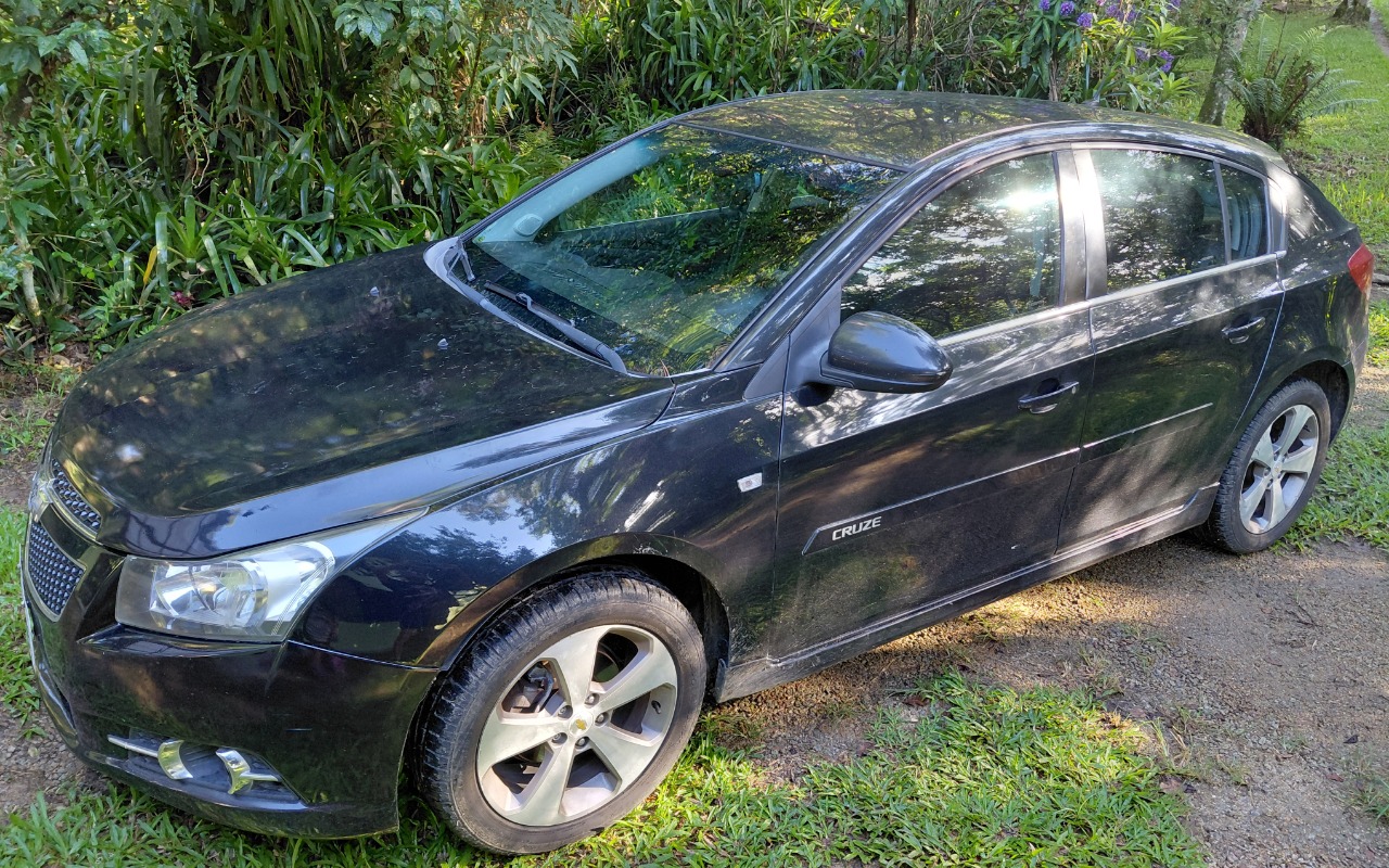 Chevrolet Cruze HB Sport LT 1.8 16V FlexP. 5p Mec na cor Preto em Florianópolis / SC - 1753742
