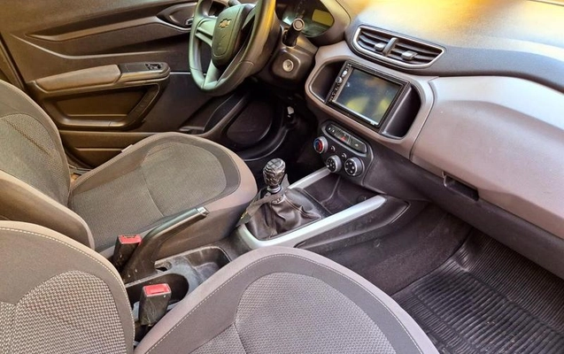 imagem-https://www.socarrao.com.br/sc-vehicle-images-prod/1754226/1779794650468-7275496_2_B_1c06145135.jpeg