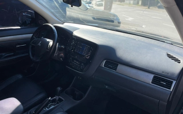imagem-https://www.socarrao.com.br/sc-vehicle-images-prod/1755020/1787929511149-cfa94bf0a40e49f0b1071d9c18900508_1779719693868.jpeg
