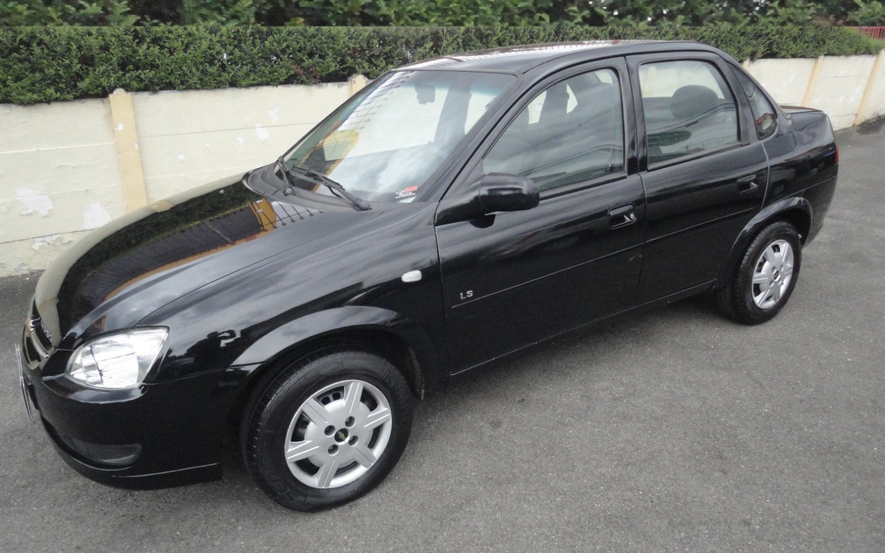 Chevrolet Classic Life/LS 1.0 VHC FlexP. 4p na cor Preto em Curitiba / PR - 1755824