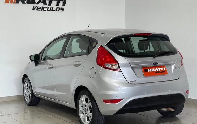 imagem-https://www.socarrao.com.br/sc-vehicle-images-prod/1755855/1788466217373-8098407_7_B_15a565543b.jpeg