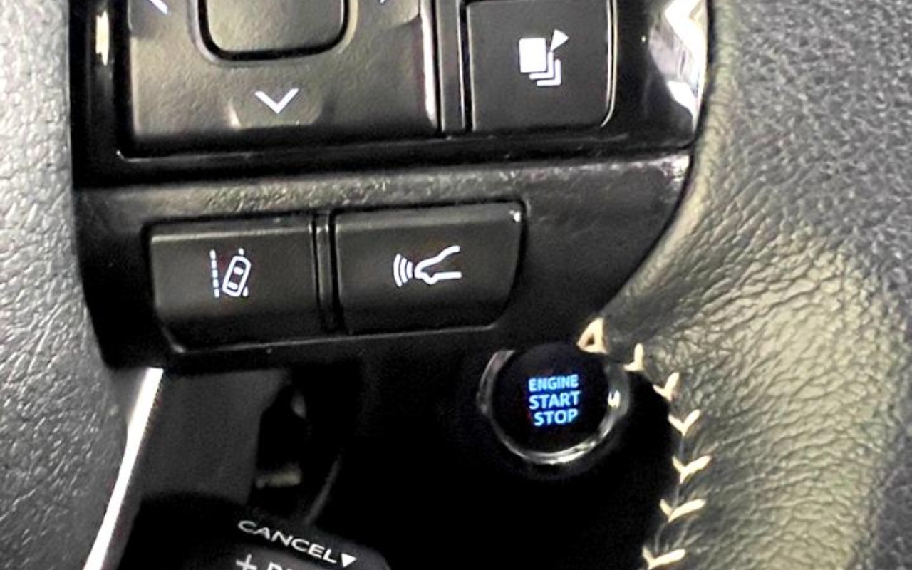 imagem-https://www.socarrao.com.br/sc-vehicle-images-prod/1757117/1780075808771-MjAuanBlZw.jpeg