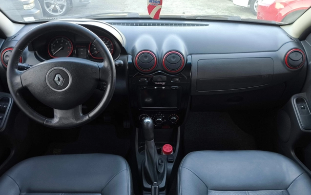 imagem-https://www.socarrao.com.br/sc-vehicle-images-prod/1757368/1786983278418-app-photos-MPwVXyg5JcwmLzVBW1rR4JwfMBpM6SbV.jpg