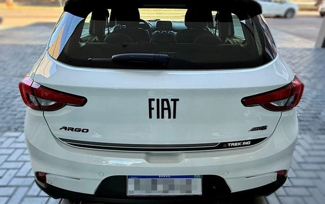 imagem-https://www.socarrao.com.br/sc-vehicle-images-prod/1757625/1779805295426-8123529_12_B_b85121f209.jpeg