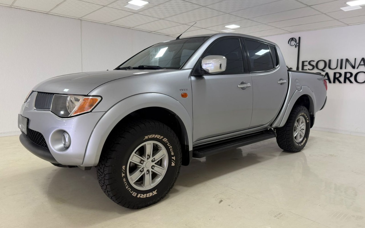 Mitsubishi L200 2008 Prata — foto 1 de 3