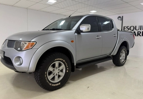 Mitsubishi L200 2008 Prata — foto 1 de 3