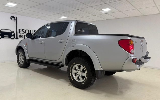 imagem-https://www.socarrao.com.br/sc-vehicle-images-prod/1757903/1779806175411-V2hhdHNBcHAgSW1hZ2UgMjAyNi0wMi0xOCBhdCAxNC4yMy4zNyAoMykuanBlZw.jpeg