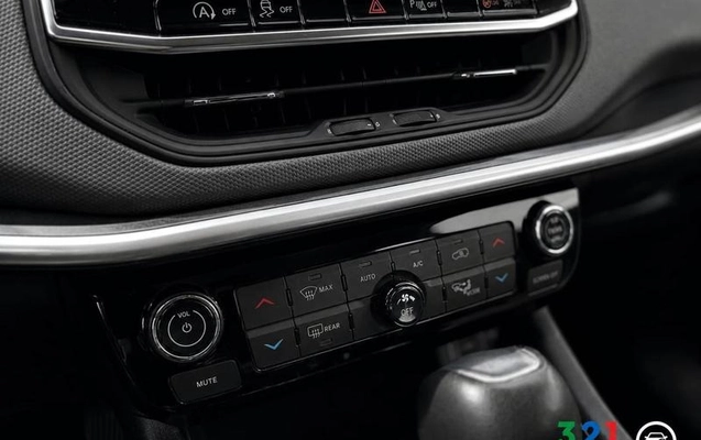 imagem-https://www.socarrao.com.br/sc-vehicle-images-prod/1758113/1783711183936-8123630_10_B_2b631e5ccc.jpeg