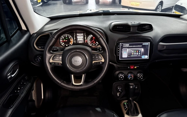imagem-https://www.socarrao.com.br/sc-vehicle-images-prod/1758319/1783452979056-vehicle_image_1783452849_7016b977114bd140a128860a66974f31.jpeg