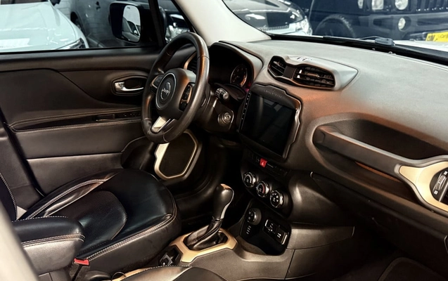 imagem-https://www.socarrao.com.br/sc-vehicle-images-prod/1758319/1783452979059-vehicle_image_1783452863_88bc29b8628590ab4f69651ab940a1d0.jpeg