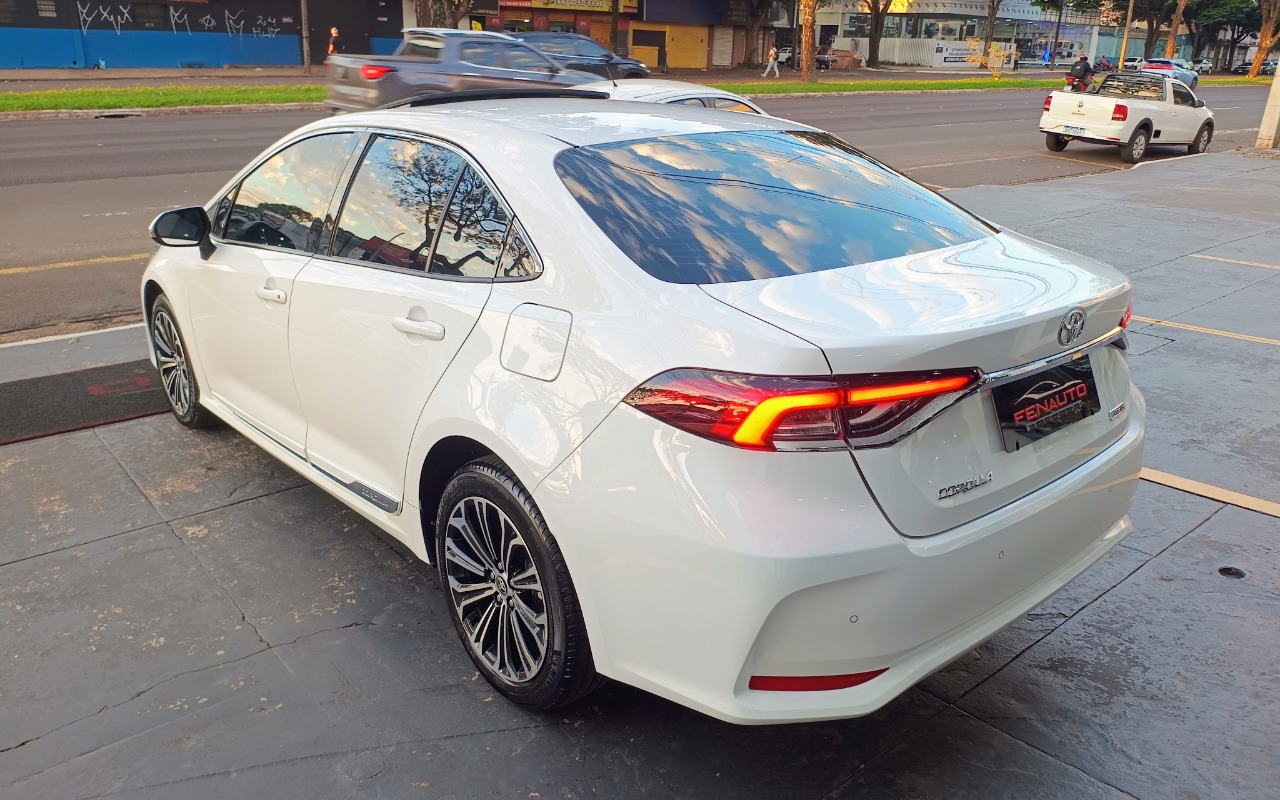 imagem-https://www.socarrao.com.br/sc-vehicle-images-prod/1758369/1779807832745-VE9ZT1RBIENPUk9MTEEgQUxUSVMgMi4wIDIwMjMgQlJBTkNPIDUuanBn.jpg