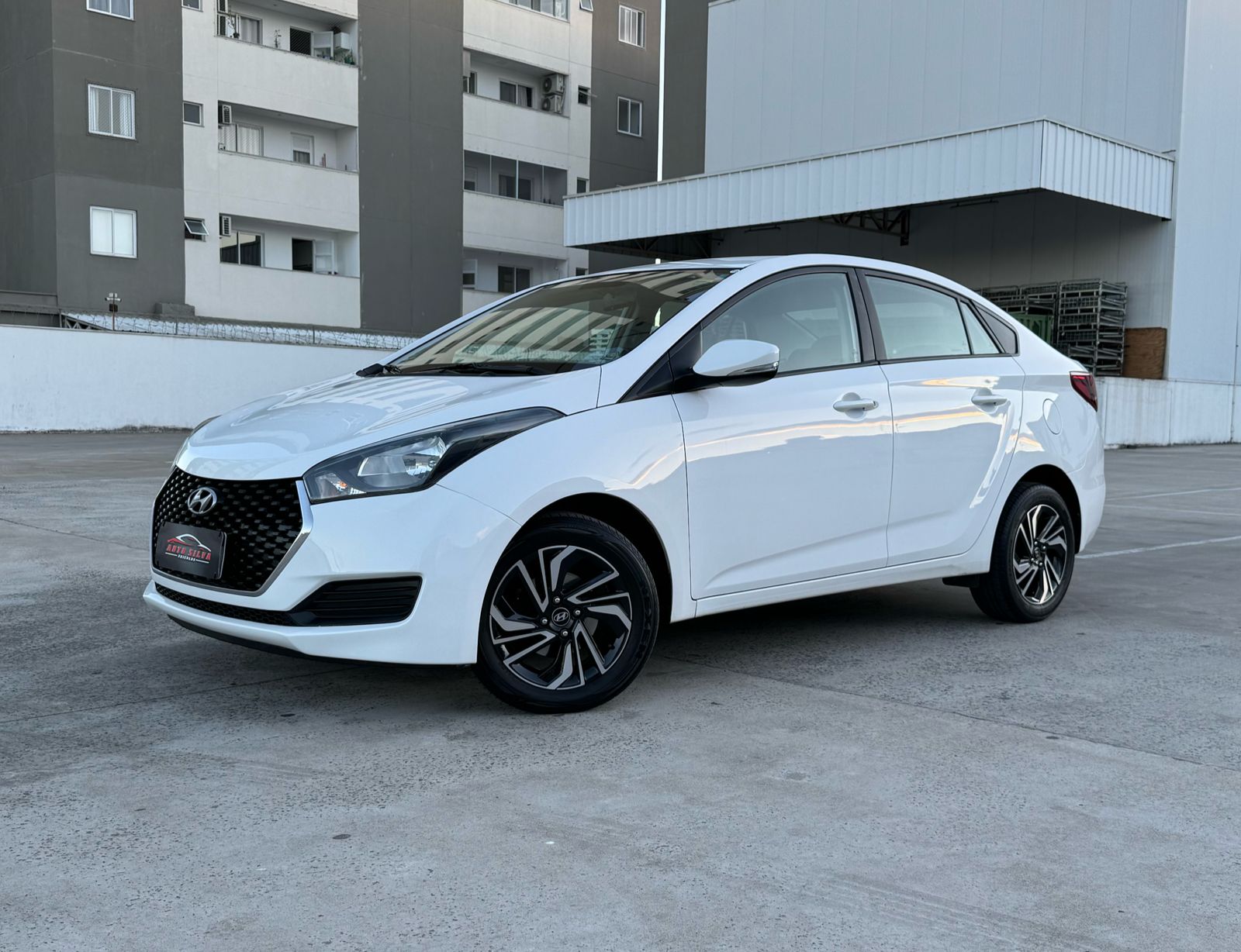 Hyundai HB20S C.Style/C.Plus1.6 Flex 16V Aut. 4p na cor Branco em Itajaí / SC - 17584