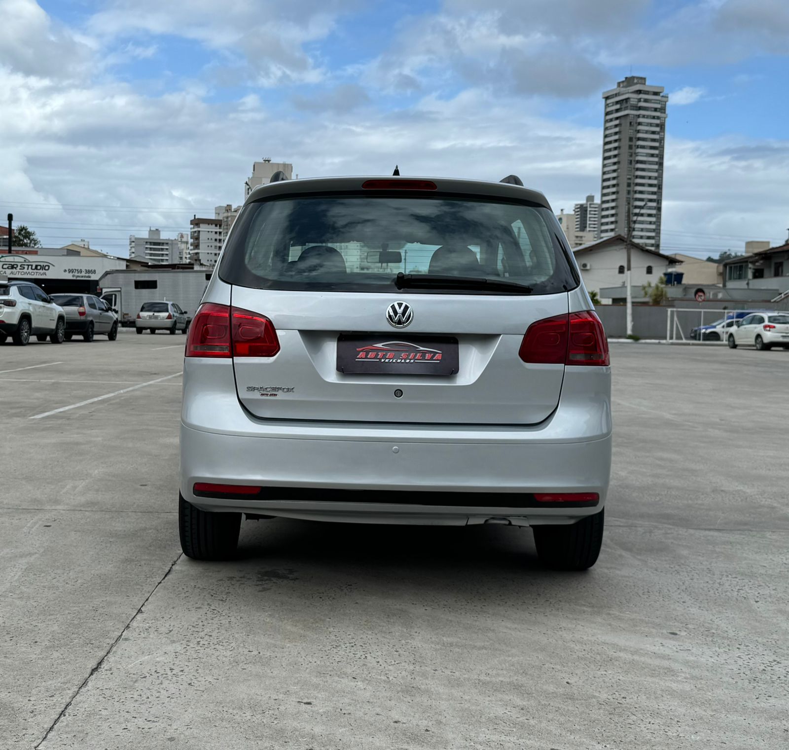 imagem-https://www.socarrao.com.br/sc-vehicle-images-prod/17591/1769988072571-7239330OR_1769017719_2_320.jpg