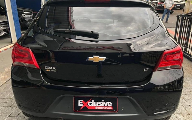 imagem-https://www.socarrao.com.br/sc-vehicle-images-prod/17599/1778172182348-7430581_0_B_66aabf5ced.jpeg