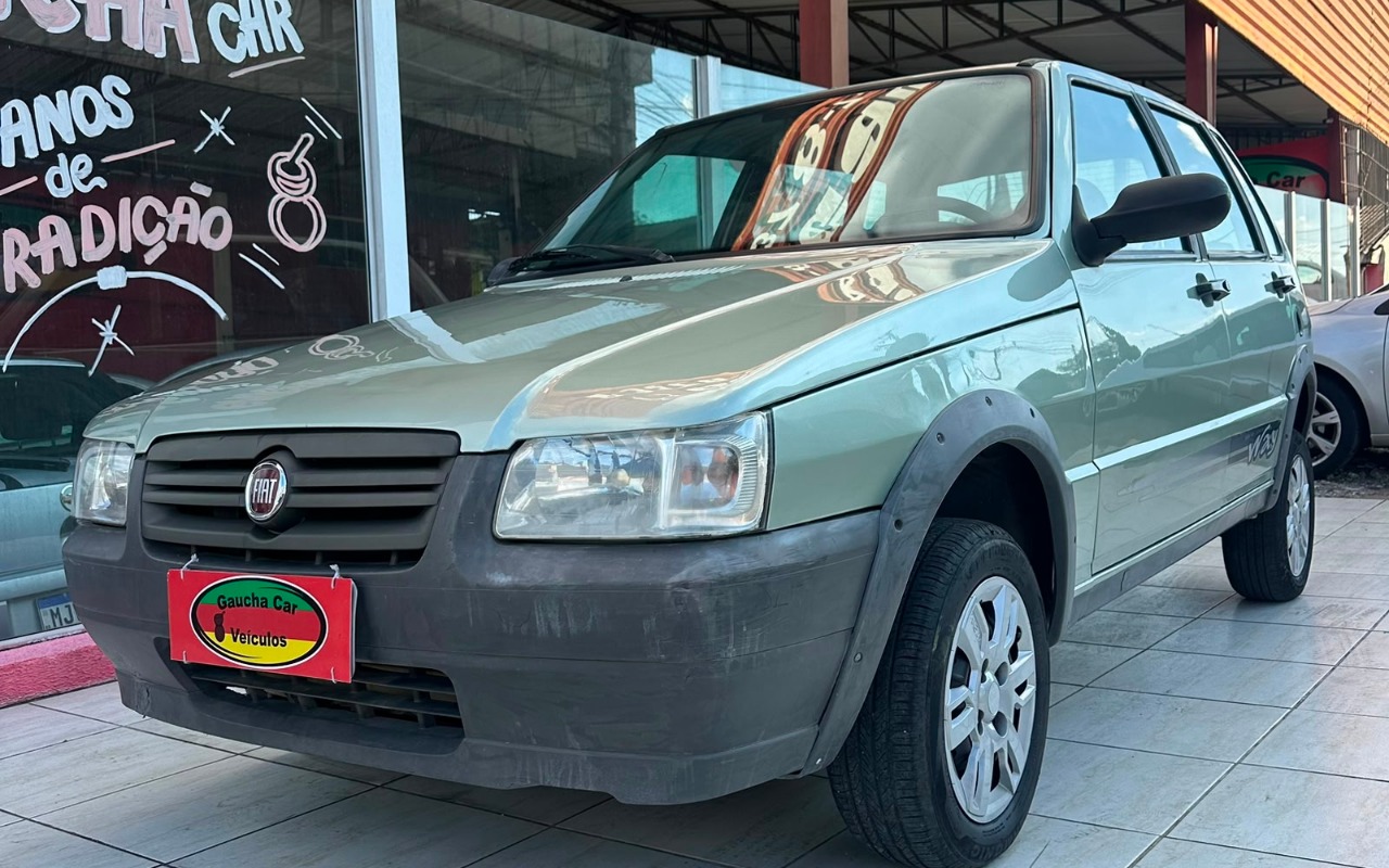 Fiat Uno Mille Celeb. WAY ECON. 1.0 F.Flex 4p na cor Verde em Curitiba / PR - 1760470