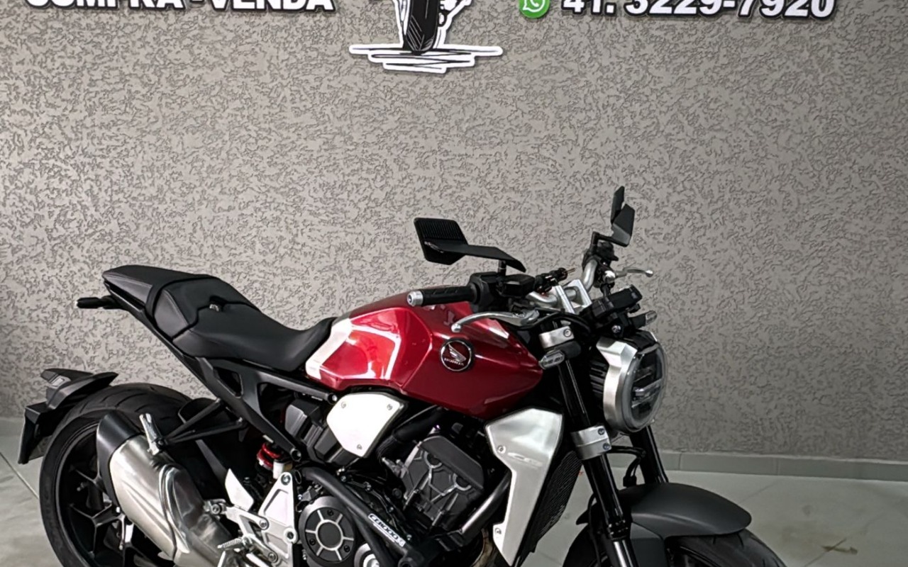 Honda CB 1000R/ABS  na cor Vermelho em Curitiba / PR - 1760924