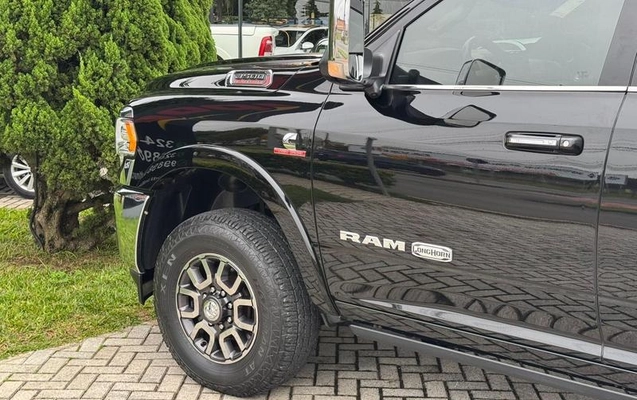 imagem-https://www.socarrao.com.br/sc-vehicle-images-prod/1761741/1786022178484-8122647_11_B_09c3308a22.jpeg