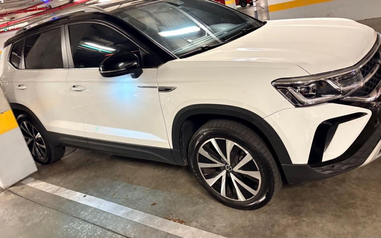 imagem-https://www.socarrao.com.br/sc-vehicle-images-prod/1762705/1779826072709-OTRkZmUxOGYtZjhlOC00NjgwLWJmYTMtOTM0MzUxODNmY2U4LmpwZw.jpg