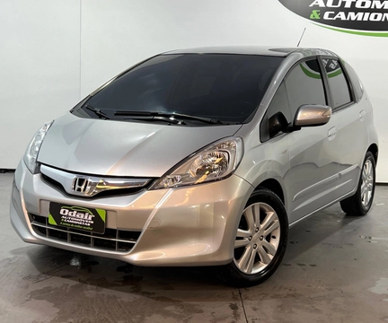 Honda Fit 2013 Prata — foto 1 de 3