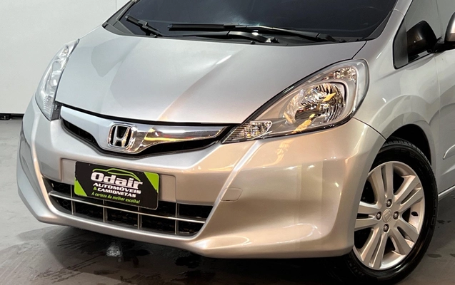imagem-https://www.socarrao.com.br/sc-vehicle-images-prod/1785739/1779887778664-93dbc1f5bad44b348063c8a1f8cfb21d_1779887292036.jpeg