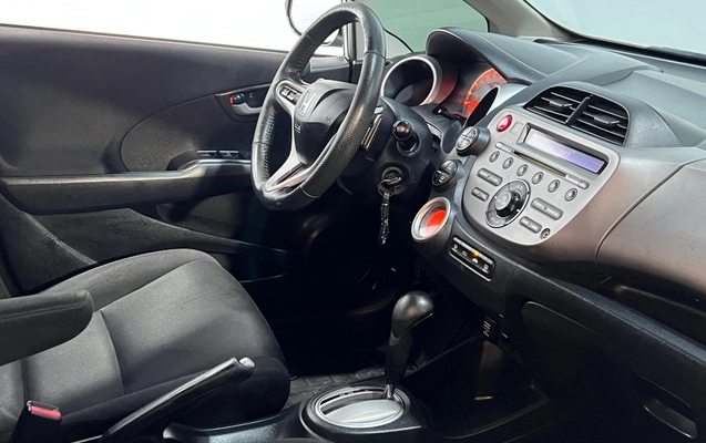 imagem-https://www.socarrao.com.br/sc-vehicle-images-prod/1785739/1779887778671-e555ac9b423e4d44b8f1a79a0d5ee3ba_1779887563891.jpeg