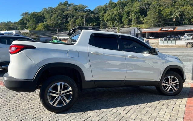 imagem-https://www.socarrao.com.br/sc-vehicle-images-prod/1785833/1779888266073-de42f7c65b0c48be9722e50b18a48bdd_1779887061962.jpeg